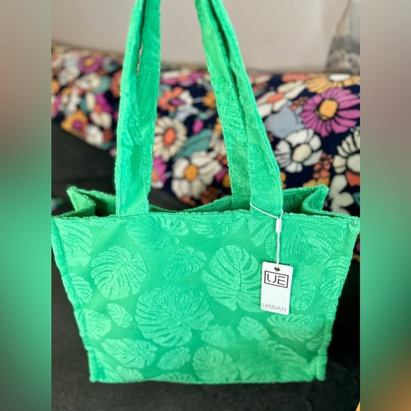 Beautiful Green 🌿 Terrycloth Urban Expressions Tote Bag💚 - Picture 5 of 5